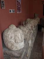 Hlavy v muzeu | Chav�n de Hu�ntar, Peru