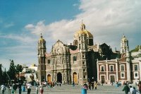 Chr�m Panenky Marie guadalupsk� - p�vodn� chr�m ze 16. - 17. stolet�, kter� hroz� z��cen�m | Mexico City, Mexiko
