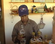Ochutn�vka a prodej mezcalu.