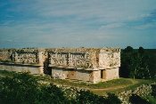 Zadn� trakt kr�lovsk�ho pal�ce, Uxmal, Mexiko