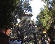 Pavil�n na um�l� sk�le v zahrad�ch Zak�zan�ho m�sta, Peking, ��na