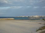 Pl� mezi turistickou z�nou Mahdia a m�stem Mahdia